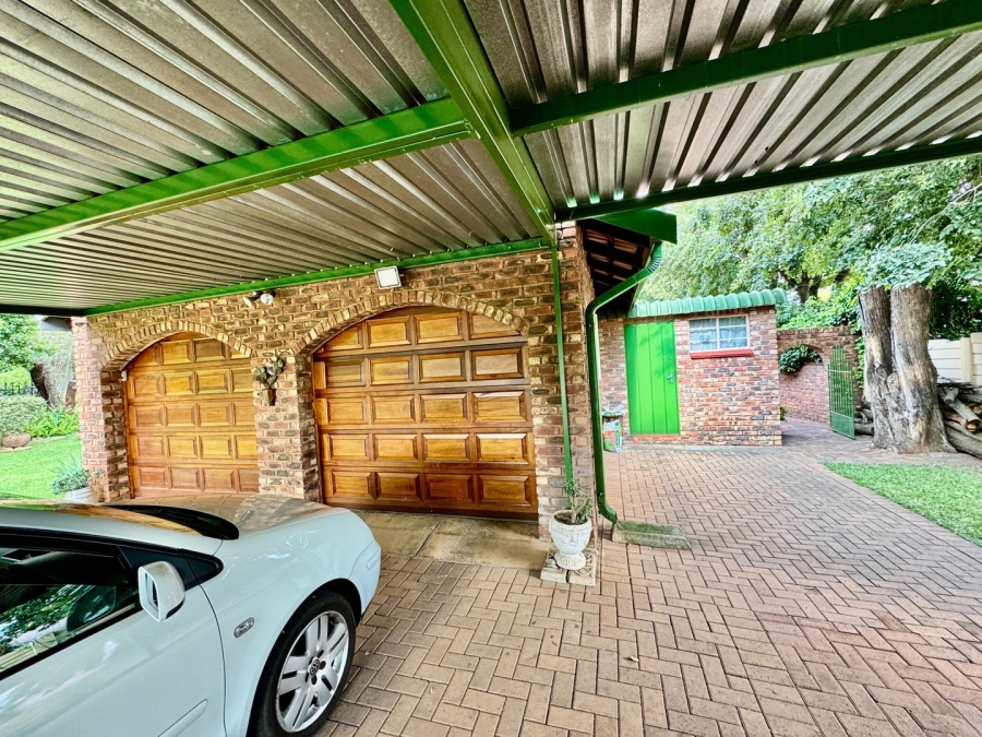 3 Bedroom Property for Sale in Kannoniers Park North West